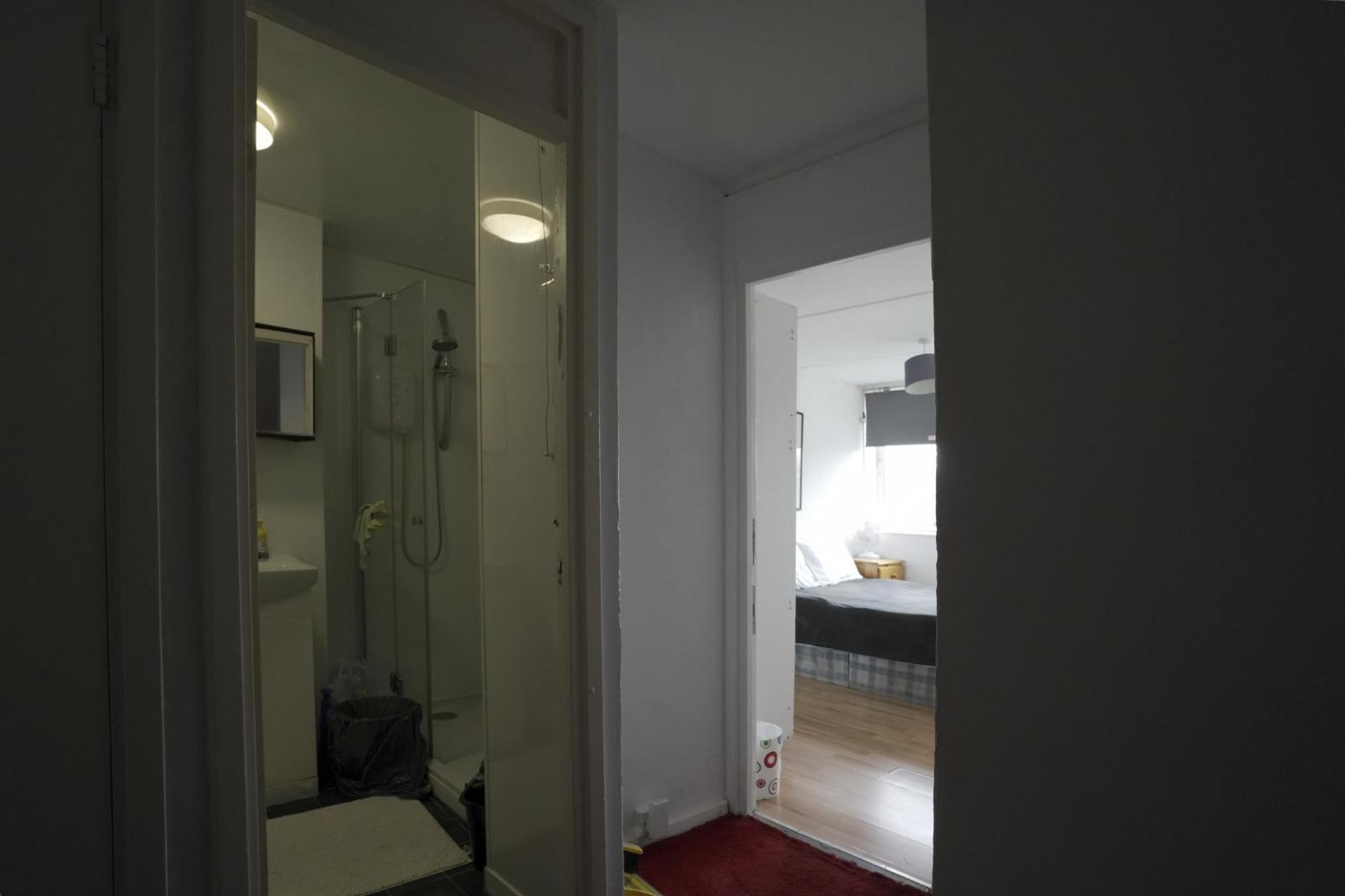 لندن Double Room In Private Apartment المظهر الخارجي الصورة